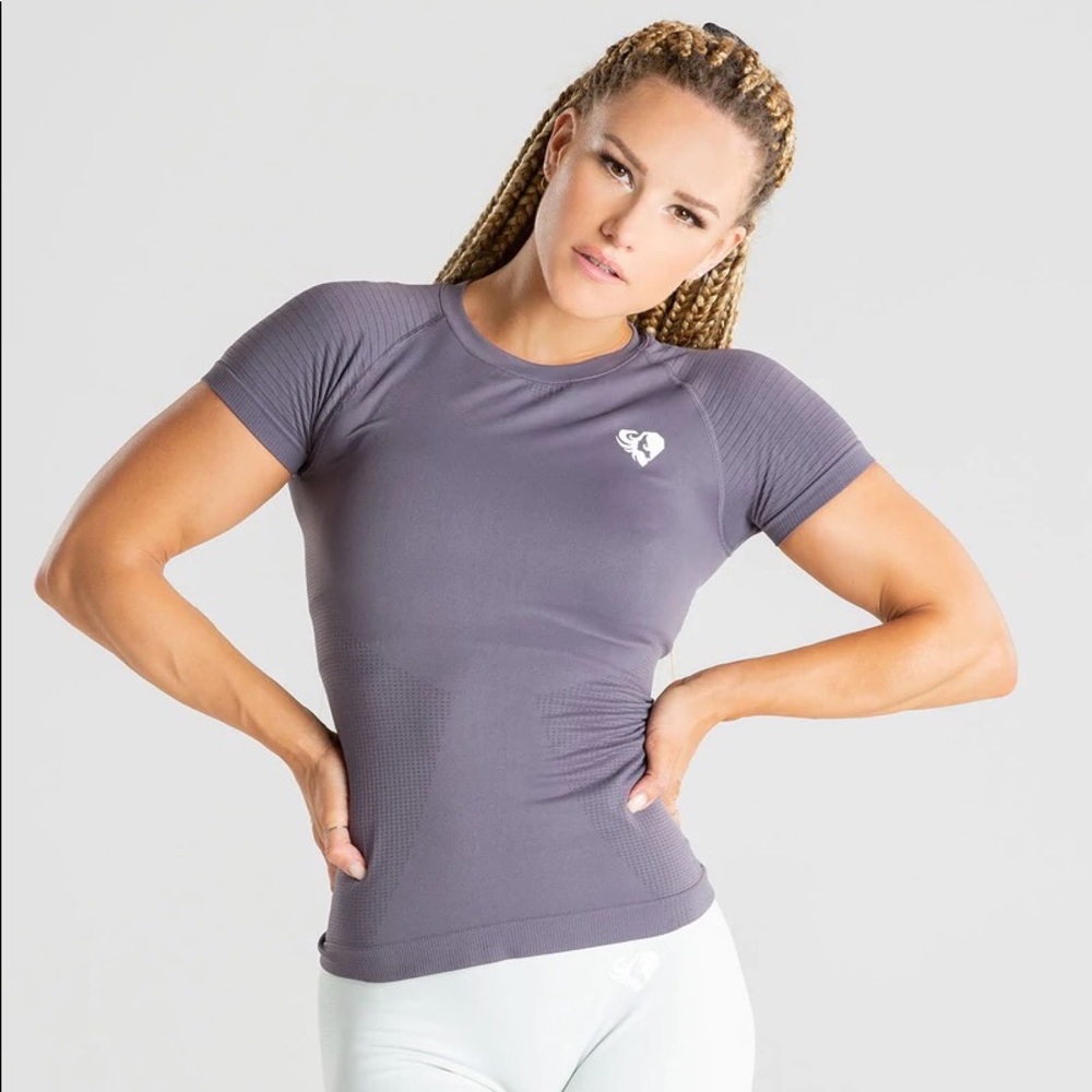 Women’s best short sleeve gym top